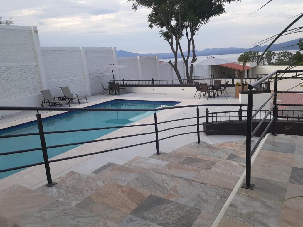 Hotel Candelero Yuriria Екстер'єр фото